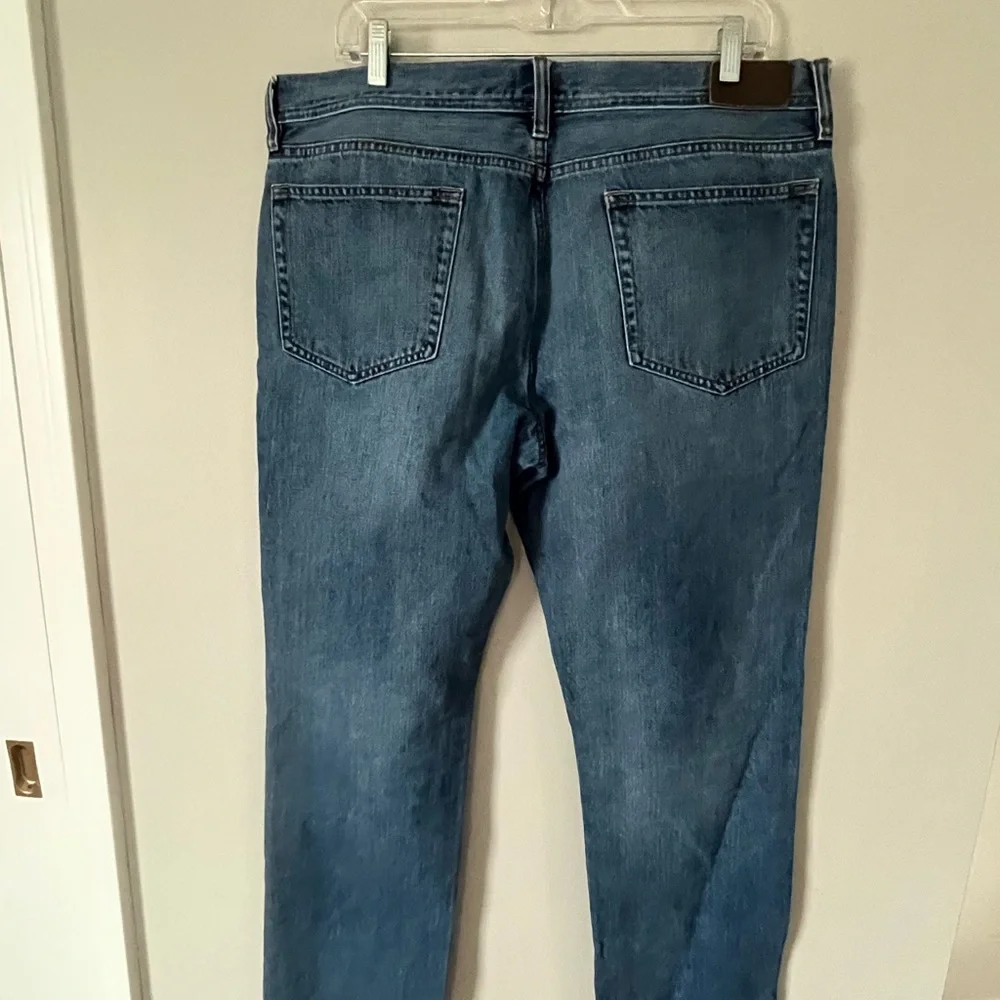 J Crew The Sutton Men's Jeans 34X31 Denim Pants Medium Wash 100% Cotton Blue